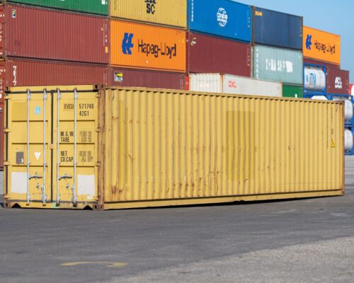 Contentores marítimos usados