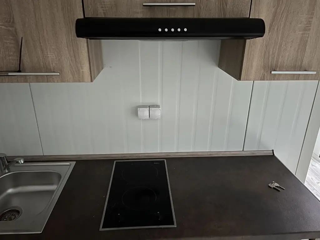 Casa pré-fabricada usada T1, 11 m x 3,5 m (38,5 m²) | Promoção! 50% de desconto - Image 3