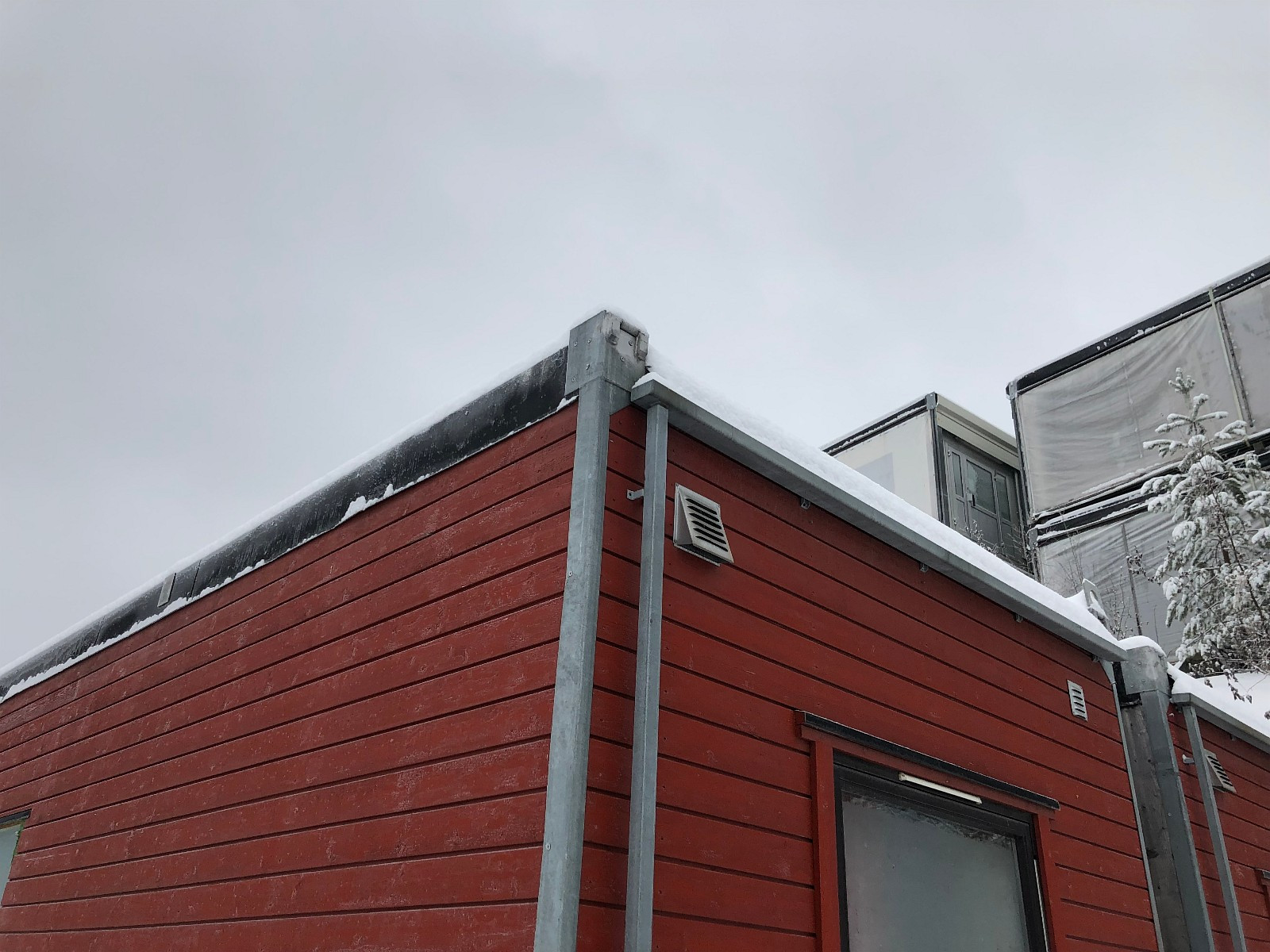 Barracão de escritório com hall integrado - Image 3