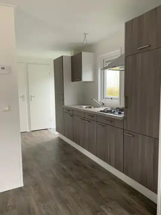 Casa Móvel Pré-fabricada T2 Eco 10,5m x 4m (42m²) | Promoção! 50% de desconto - Image 3