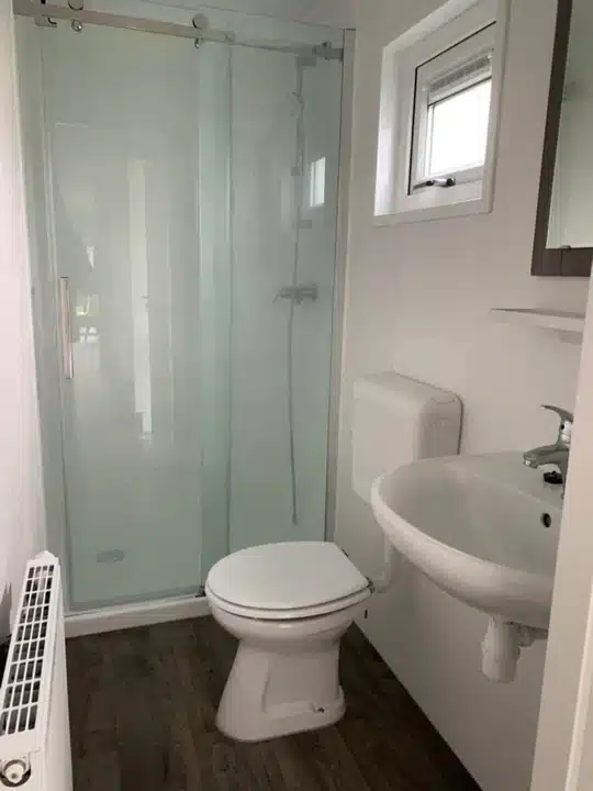 Casa Móvel Pré-fabricada T2 Eco 10,5m x 4m (42m²) | Promoção! 50% de desconto - Image 6