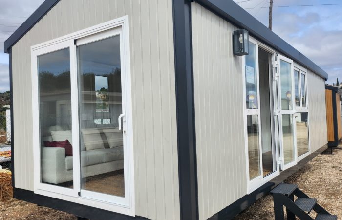 Casa Pré-fabricada T2 8.6 x 3 m (25.8 m²) | Casa Móveis Bejar | Promoção Imperdível! 50% de Desconto em Casas Móveis T2 - Image 2