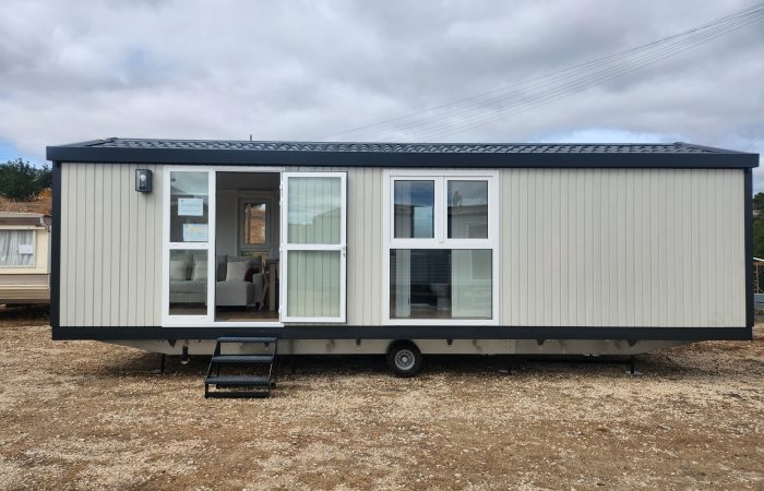 Casa Pré-fabricada T2 8.6 x 3 m (25.8 m²) | Casa Móveis Bejar | Promoção Imperdível! 50% de Desconto em Casas Móveis T2 - Image 3